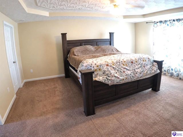 215 Blue Ridge Way, Vine Grove, KY 40175