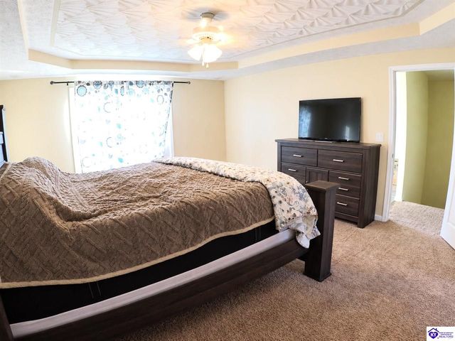 215 Blue Ridge Way, Vine Grove, KY 40175