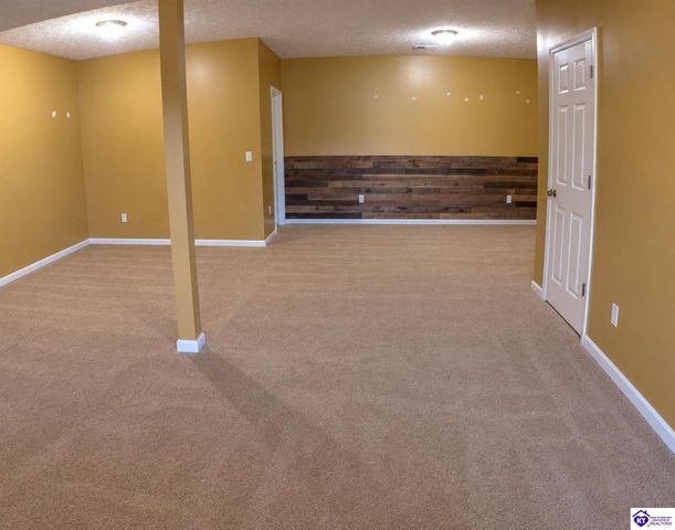 215 Blue Ridge Way, Vine Grove, KY 40175
