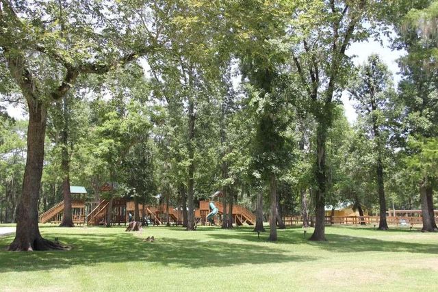 236 Adelaide Drive, Cleveland, TX 77327