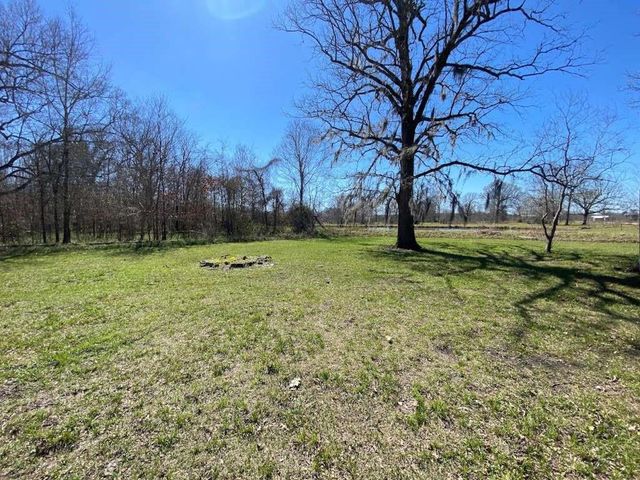 236 Adelaide Drive, Cleveland, TX 77327
