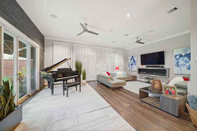 14855 Perthshire Road, Houston, TX 77079