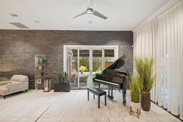 14855 Perthshire Road, Houston, TX 77079