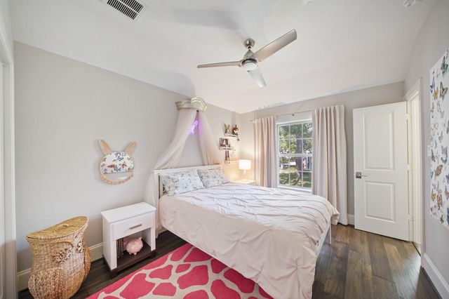 14855 Perthshire Road, Houston, TX 77079