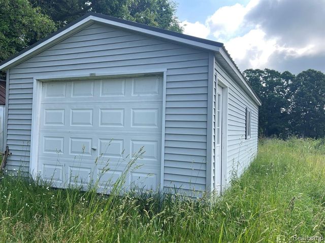 08 Tipsico Lake, Highland, MI 48357