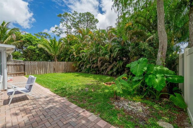 13976 Aster Ave, Wellington, FL 33414
