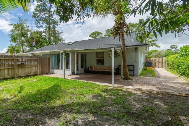 13976 Aster Ave, Wellington, FL 33414