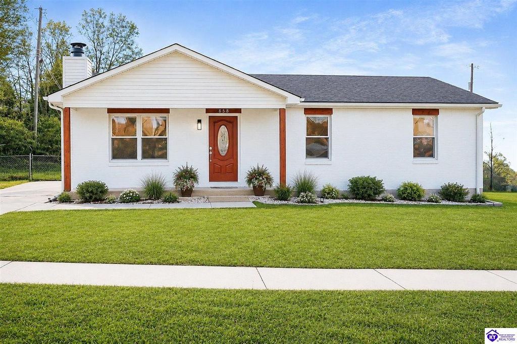 858 Shelby Avenue, Radcliff, KY 40160