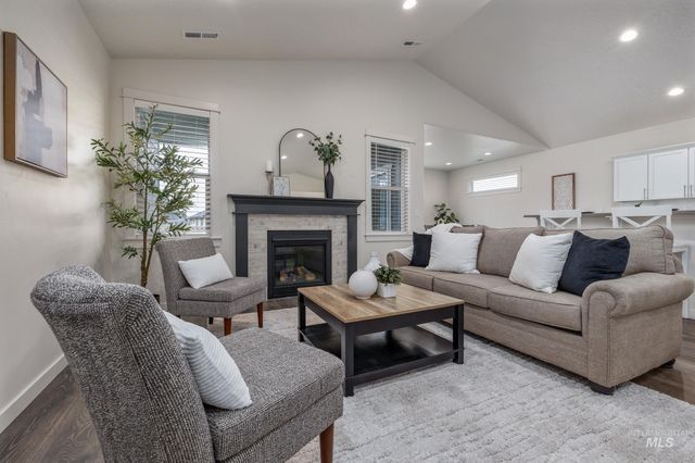 7565 W Itasco Dr, Boise, ID 83709