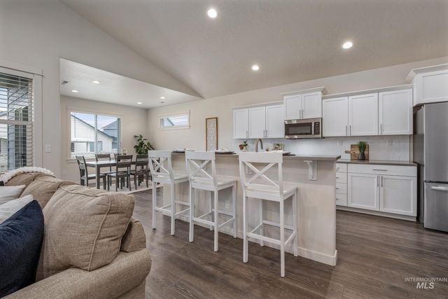 7565 W Itasco Dr, Boise, ID 83709