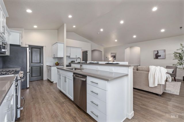 7565 W Itasco Dr, Boise, ID 83709