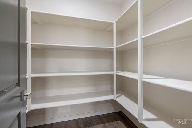 7565 W Itasco Dr, Boise, ID 83709