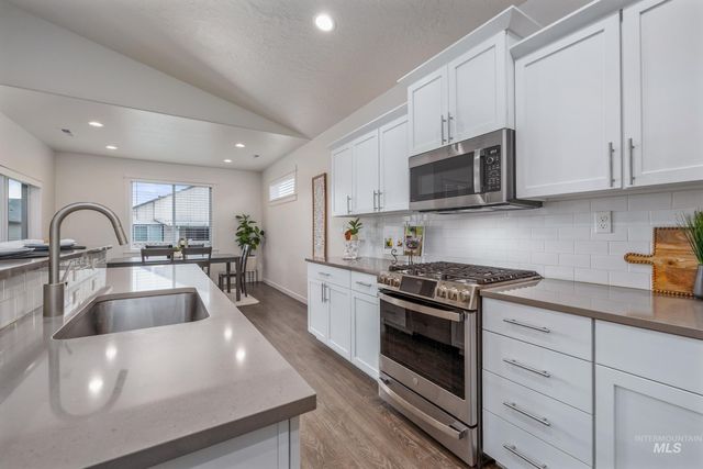 7565 W Itasco Dr, Boise, ID 83709