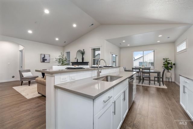 7565 W Itasco Dr, Boise, ID 83709