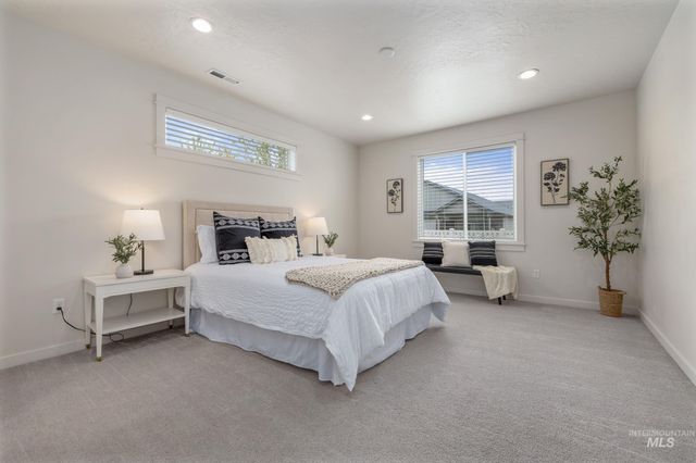 7565 W Itasco Dr, Boise, ID 83709