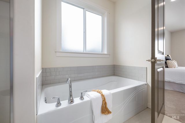 7565 W Itasco Dr, Boise, ID 83709