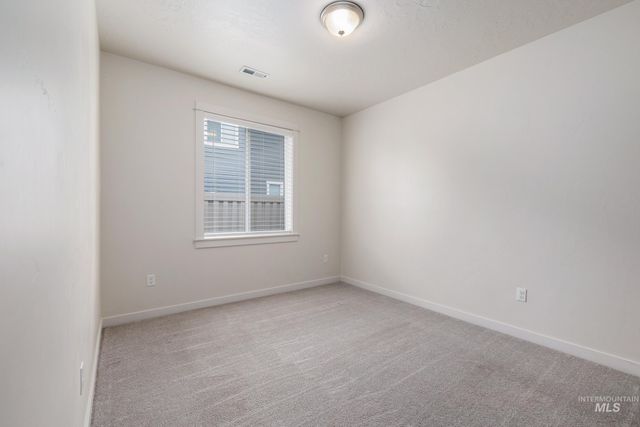 7565 W Itasco Dr, Boise, ID 83709