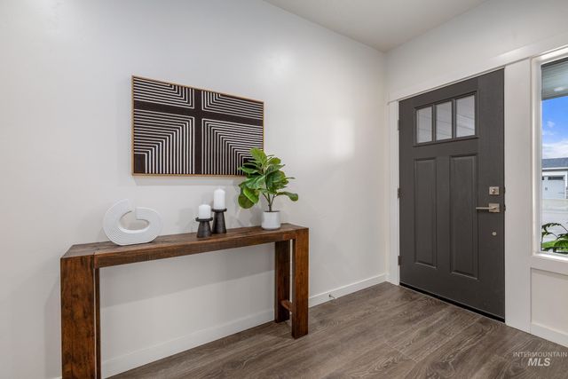 7565 W Itasco Dr, Boise, ID 83709