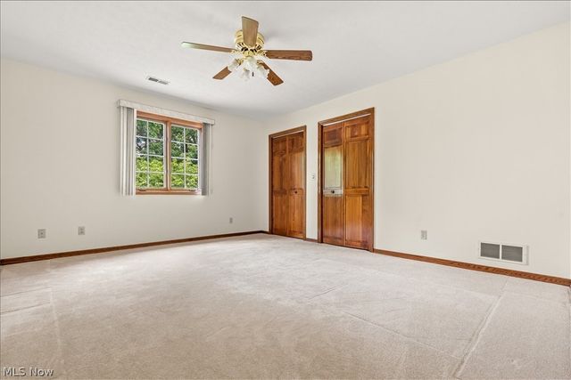 1405 Greenmont Hills Drive, Vienna, WV 26105