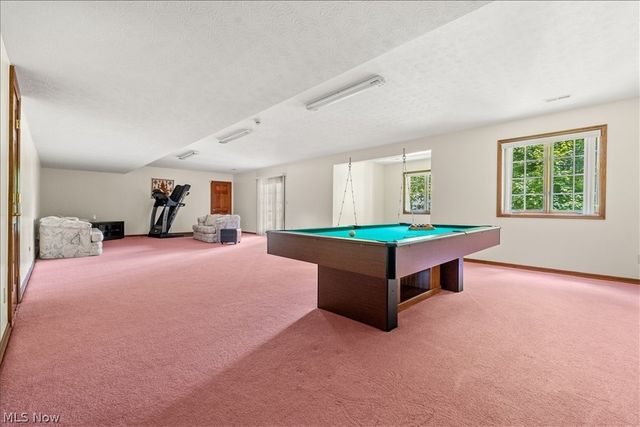 1405 Greenmont Hills Drive, Vienna, WV 26105