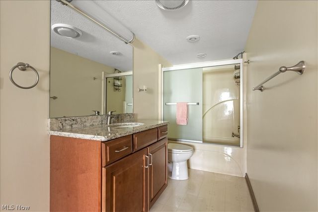 1405 Greenmont Hills Drive, Vienna, WV 26105