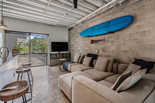 3107 W DE LEON STREET 6, Tampa, FL 33609