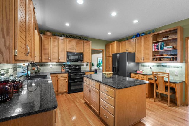 14178 Mccoy Court, Eden Prairie, MN 55347