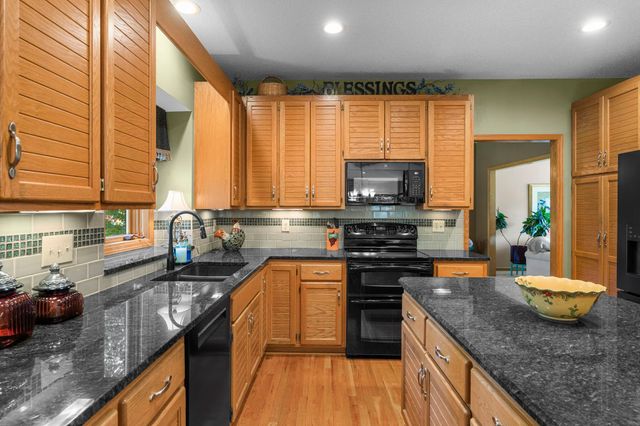 14178 Mccoy Court, Eden Prairie, MN 55347