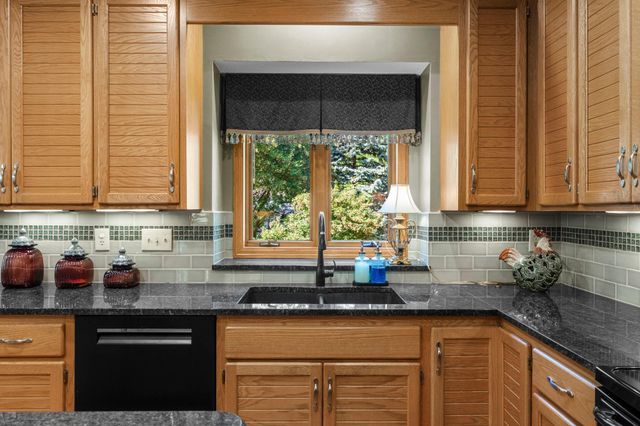 14178 Mccoy Court, Eden Prairie, MN 55347