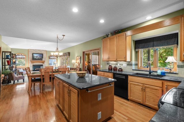 14178 Mccoy Court, Eden Prairie, MN 55347