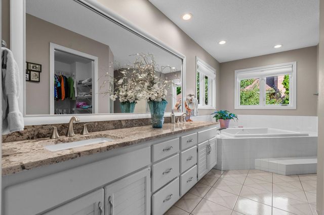 14178 Mccoy Court, Eden Prairie, MN 55347