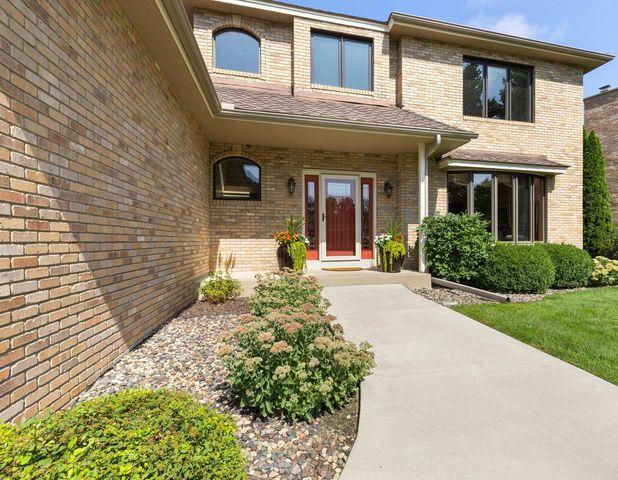14178 Mccoy Court, Eden Prairie, MN 55347