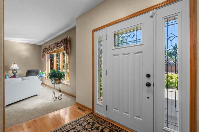 14178 Mccoy Court, Eden Prairie, MN 55347