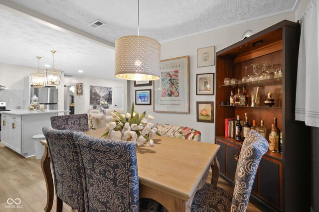 2715 W 78th Street, Indianapolis, IN 46268