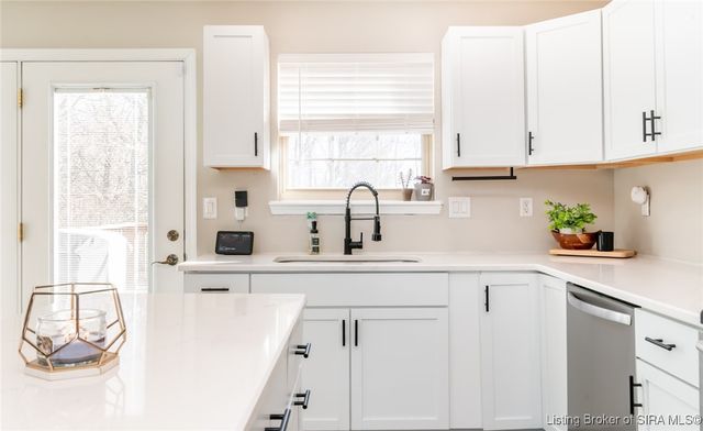 400 Reba Jackson Drive, Jeffersonville, IN 47130