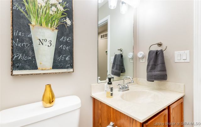 400 Reba Jackson Drive, Jeffersonville, IN 47130