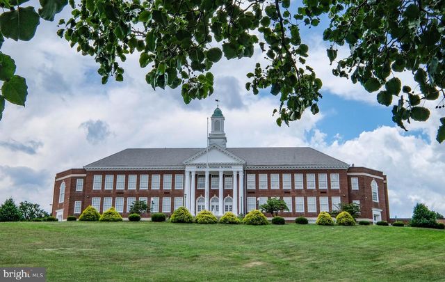 1729 BUCK MOUNTAIN RD, Bentonville, VA 22610