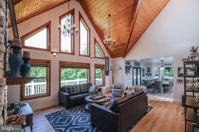 1729 BUCK MOUNTAIN RD, Bentonville, VA 22610
