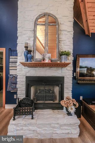 1729 BUCK MOUNTAIN RD, Bentonville, VA 22610