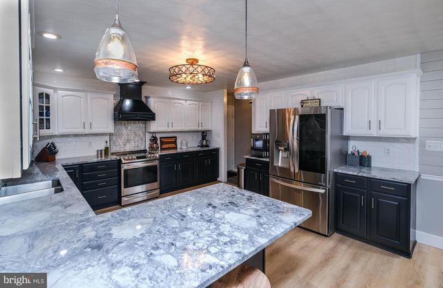 1729 BUCK MOUNTAIN RD, Bentonville, VA 22610