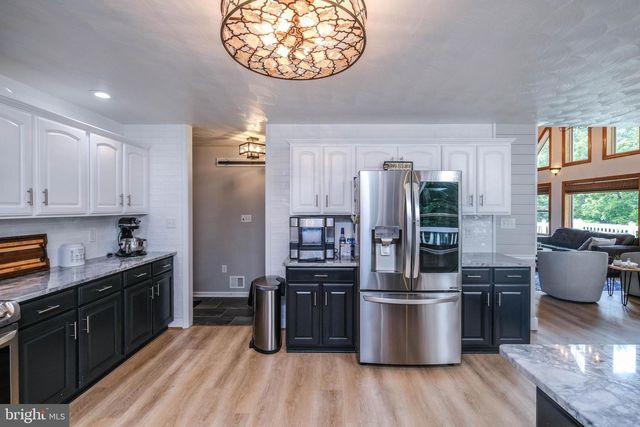 1729 BUCK MOUNTAIN RD, Bentonville, VA 22610