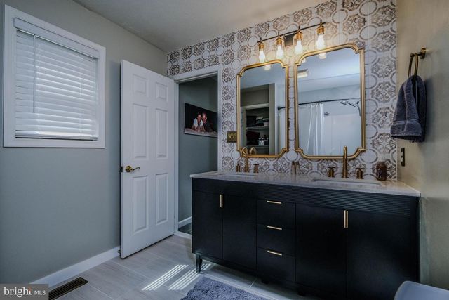 1729 BUCK MOUNTAIN RD, Bentonville, VA 22610