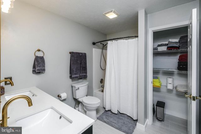 1729 BUCK MOUNTAIN RD, Bentonville, VA 22610