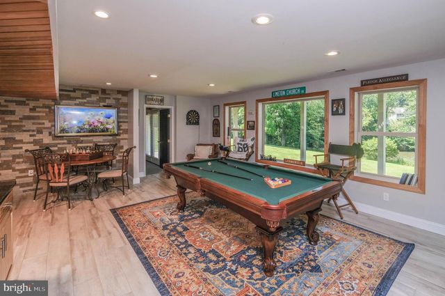 1729 BUCK MOUNTAIN RD, Bentonville, VA 22610