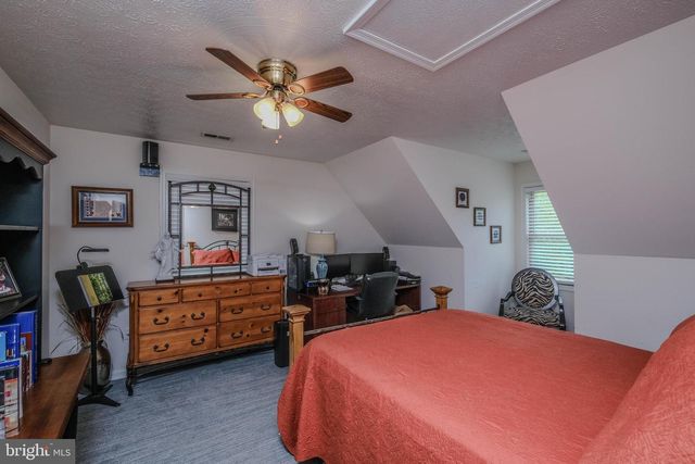 1729 BUCK MOUNTAIN RD, Bentonville, VA 22610