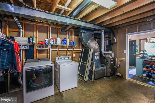 1729 BUCK MOUNTAIN RD, Bentonville, VA 22610
