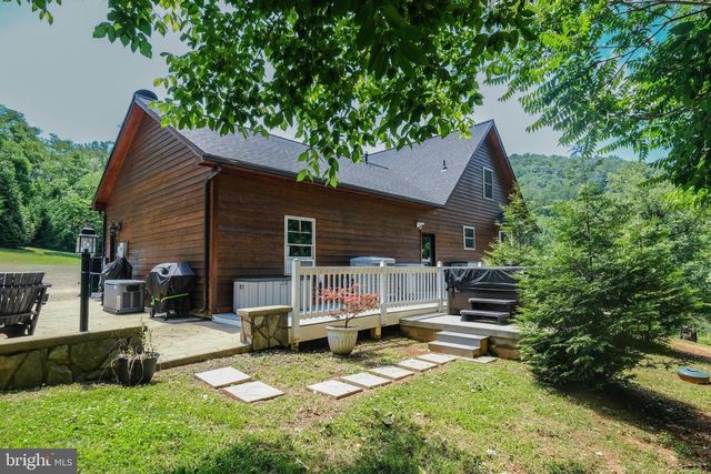 1729 BUCK MOUNTAIN RD, Bentonville, VA 22610