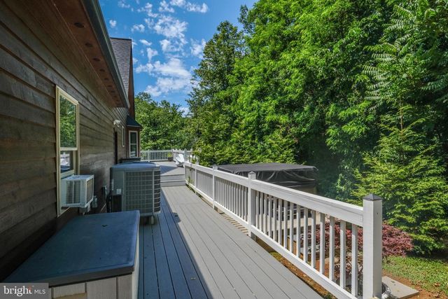 1729 BUCK MOUNTAIN RD, Bentonville, VA 22610