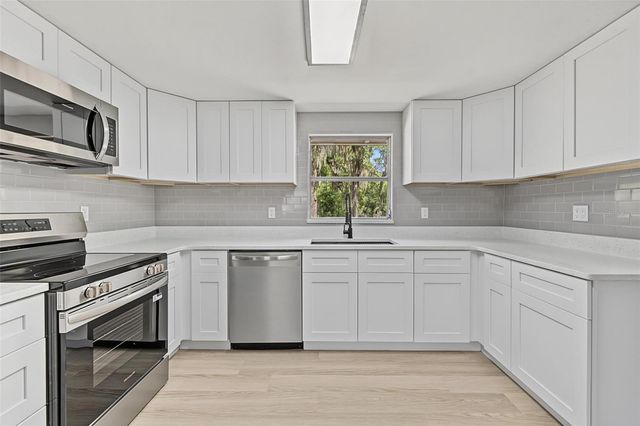 10025 CHESTNUT DRIVE, Hudson, FL 34669