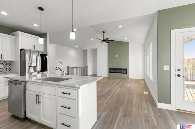 9028 Trader Drive, Lincoln, NE 68507